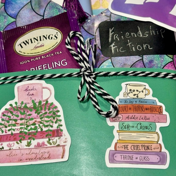 Gift friends blind date softcover new book - Picture 4 of 8